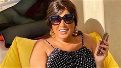 فيفي عبده تخطف الأنظار بكاش مايوه .. صغرت 20 عاما