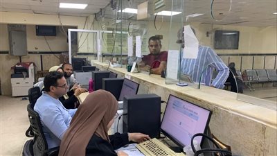 رئيس إيتاي البارود يتابع أعمال المركز التكنولوجي لخدمة المواطنين