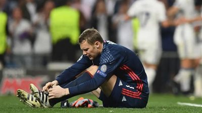 نوير يكشف مصيره من مواجهة فيردر بريمن