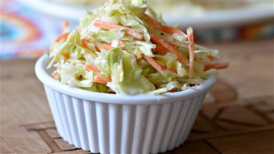 طريقة تحضير سلطة كول سلو على خطى المطاعم