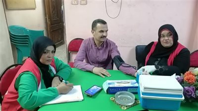 الكشف على أعضاء الوفد في يوم طبي ضمن 