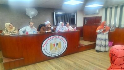 أسباب وآثار المشكلة السكانية في ندوة بأسيوط