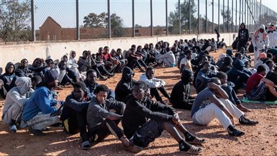 اتفاق ليبي تونسي لإيواء المهاجرين العالقين عند الحدود