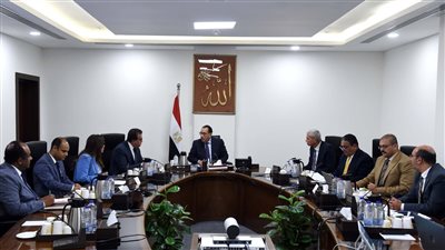 رئيس الوزراء يتابع عددًا من الملفات المرتبطة بالمنظومة الصحية