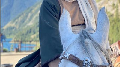 كريم عبد العزيز على الحصان فى أول صورة من كواليس 