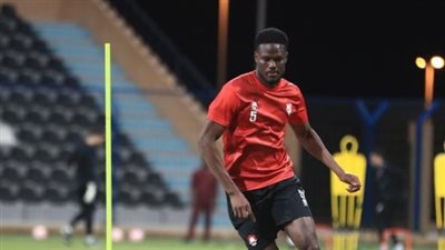 الرائد السعودي يعلن التعاقد مع لاعب بورتو البرتغالي.. رسمياً
