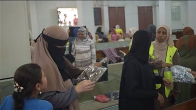 معرض ملابس وورش تلوين لأطفال قرية بهنيا بديرب نجم في الشرقية