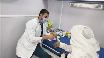 توقيع الكشف الطبى على 900 مواطن بالقافلة المجانية بوادى فيران 