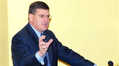 يوتيوب يحذف قناة ضابط المخابرات الأمريكي المُتقاعد سكوت ريتر