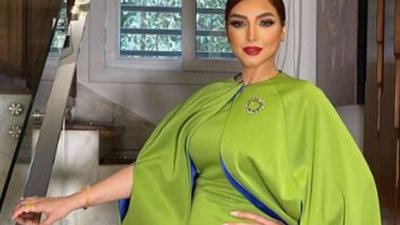 روجينا تنجذب للإثارة بالفيروزي في العلمين الجديدة