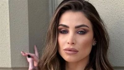 أنابيلا هلال تطل بالأبيض المكشوف (صور)