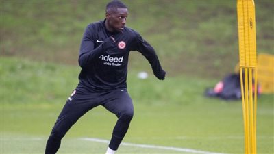 بعد التعاقد معه..باريس يعلن غياب مواني للإصابة