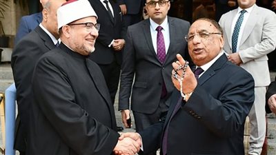 وزير الأوقاف يهنئ رئيس هيئة قضايا الدولة بتجديد ثقة الرئيس