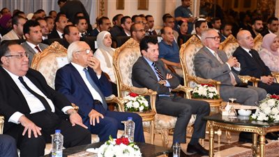 وزير الرياضة: نماذج 