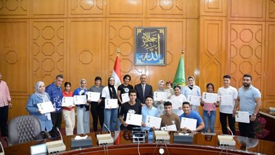 محافظ الإسماعيلية يُكرم عددًا من اللاعبين الحاصلين على ميداليات دولية وأفريقية