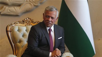 الملك عبد الله الثاني يصل مدينة العلمين