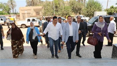  محافظ المنوفية يتفقد بدء تشغيل المجمعات الخدمية الجديدة في الشهداء 