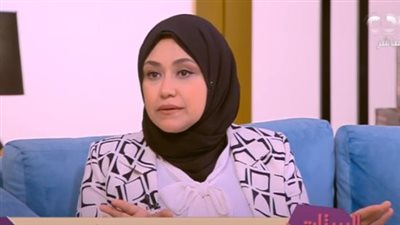 أصغر مأذونة تكشف موقفًا طريفًا: محمد صلاح منع طلاق زوجين (فيديو)