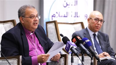 رئيس الإنجيلية يشجب ويدين  محاولات الازدراء بمقدسات الآخرين