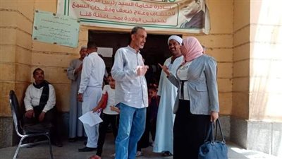 الكشف على 548 مواطن في قافلة طبية بالسلامية بنجع حمادي