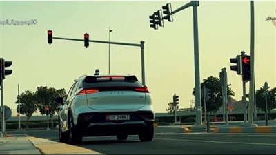 تجربة جديدة تجذب الاهتمام.. سيارة أجرة ذاتية القيادة بالإمارات (شاهد)