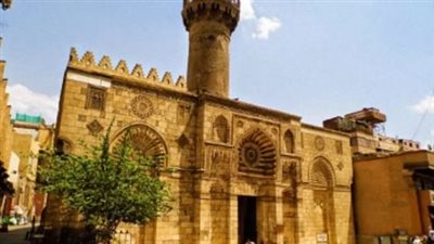 الأقمر درة مساجد القاهرة الإسلامية (شاهد)