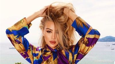 مايا دياب تشبه نجمات هوليوود بكاش مايوه جريء