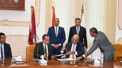 توقيع بروتوكولي تعاون بين جامعة الفيوم و