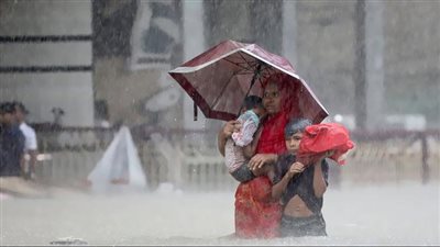 أمطار غزيرة وانهيارات أرضية بالهند تسفر عن وفاة 65 شخصا 