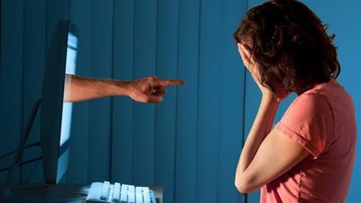 الابتزاز الإلكتروني.. جرائم مُشينة تحت وطأة المساومات الخبيثة
