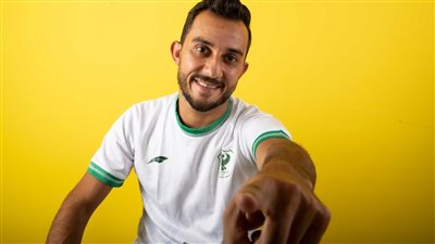 أحمد ايمن منصور يُجري جراحة الرباط الصليبي بالنمسا