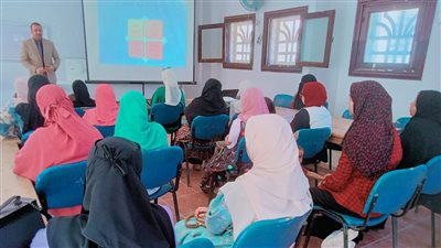 تنمية الذات وتطوير الأداء والعمل تحت الضغوط النفسية فى دورة بثقافة ديروط 