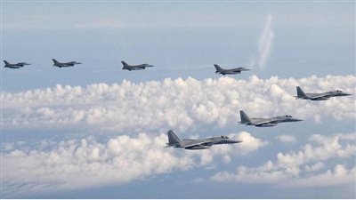 اليابان تنشر طائرات مقاتلة بعد رصد طائرتين روسيتين