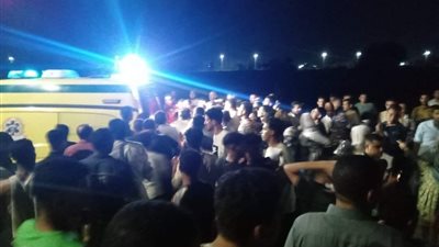 مأساة ليلة الدخلة.. وفاة عروس وسائق في حادث انقلاب سيارة الزفة بالمياه