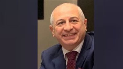 عمرو محمود رئيساً لقطاع الأسواق الحرة مصر للطيران للسياحة (الكرنك)ذذ
