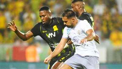 التعادل يحسم الشوط الأول من مباراة الاتحاد والطائي