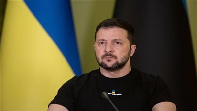 زيلينسكي يتعهد بالرد على القصف الصاروخي الروسي على مدينة تشيرنيهيف