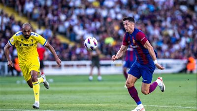 برشلونة يحقق أول انتصار له في الدوري الاسباني على حساب قادش 