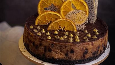 تشيز كيك الشوكولاتة بالبرتقال لضيافة المناسبات 