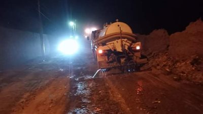  حملة نظافة وتمهيد وتسويه بقرية في قنا 