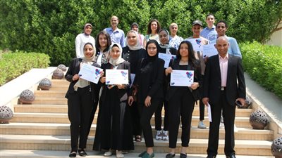 طلاب تكنولوجيا الخدمات الفندقية بجامعة طيبة بالأقصر يختتمون التدريب الصيفي