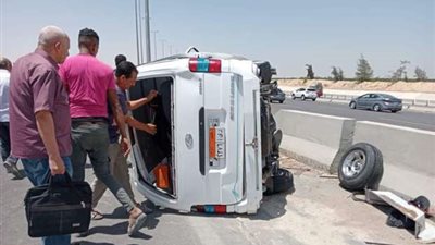 انقلاب ميكروباص على طريق مصر أسوان الزراعي ووقوع إصابات 