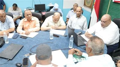 وكيل تعليم الوادي الجديد يستعرض الموقف النهائى للكتب الدراسية