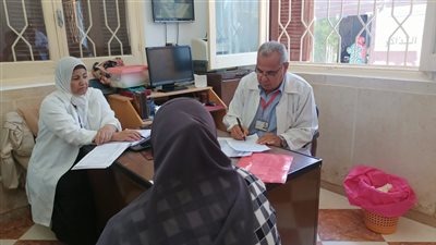 القافلة الطبية المجانية بمركز شباب فنارة تستقبل 226 مواطنًا بالإسماعيلية 