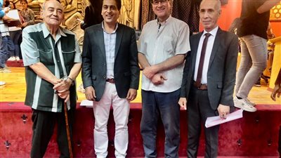 عبدالمجيد خلال الاحتفال بعيد ميلاد شيوخ المهنة بالصحفيين ..حرمانهم من التصويت بالانتخابات غير دستورى