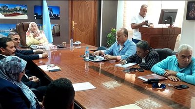 نائب محافظ القاهرة تتابع تنفيذ المشروعات الخدمية والتنموية والمبادرات الهامة 