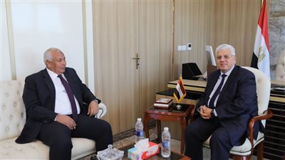 محافظ الوادي الجديد يلتقي وزير التعليم العالي ويدعو 