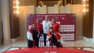 وزير الرياضة يهنئ لاعبي منتخب مصر لرفع الأثقال البارالمبى 
