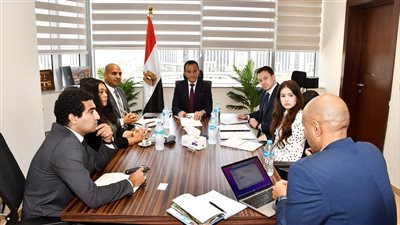 الإسكان تبحث مع ممثلي سفارة بريطانيا التحول الذكي بالمجتمعات الحضرية