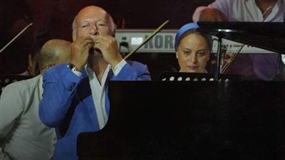 انسحاب عمر خيرت من حفل 